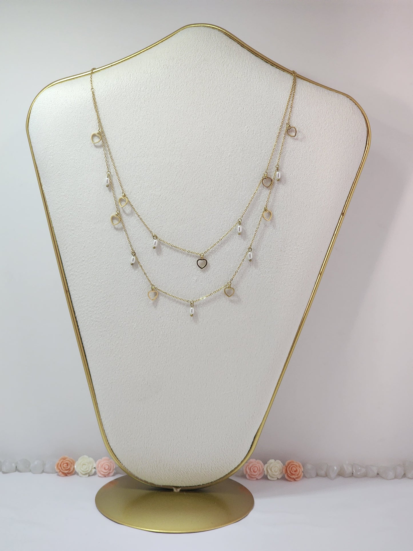 Collier Stella en Acier Inoxydable Doré à Double Rang avec Coeurs et Perles