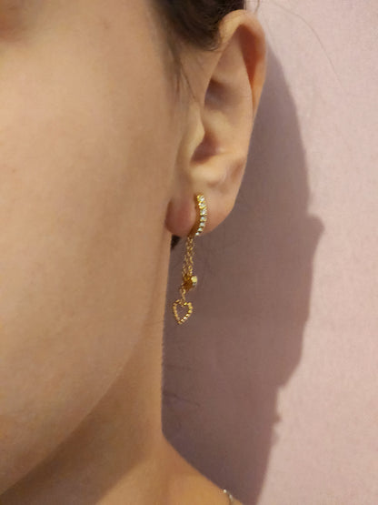 Boucles d'Oreilles Olivia en acier inoxydable doré ou argenté avec design romantique et moderne.